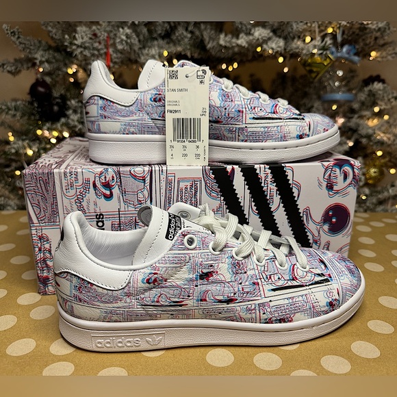 Size 4 Unisex Adidas 3D DISNEY Stan Smith Mickey Mouse Comic Strip 2020 FW2911 - Picture 1 of 11